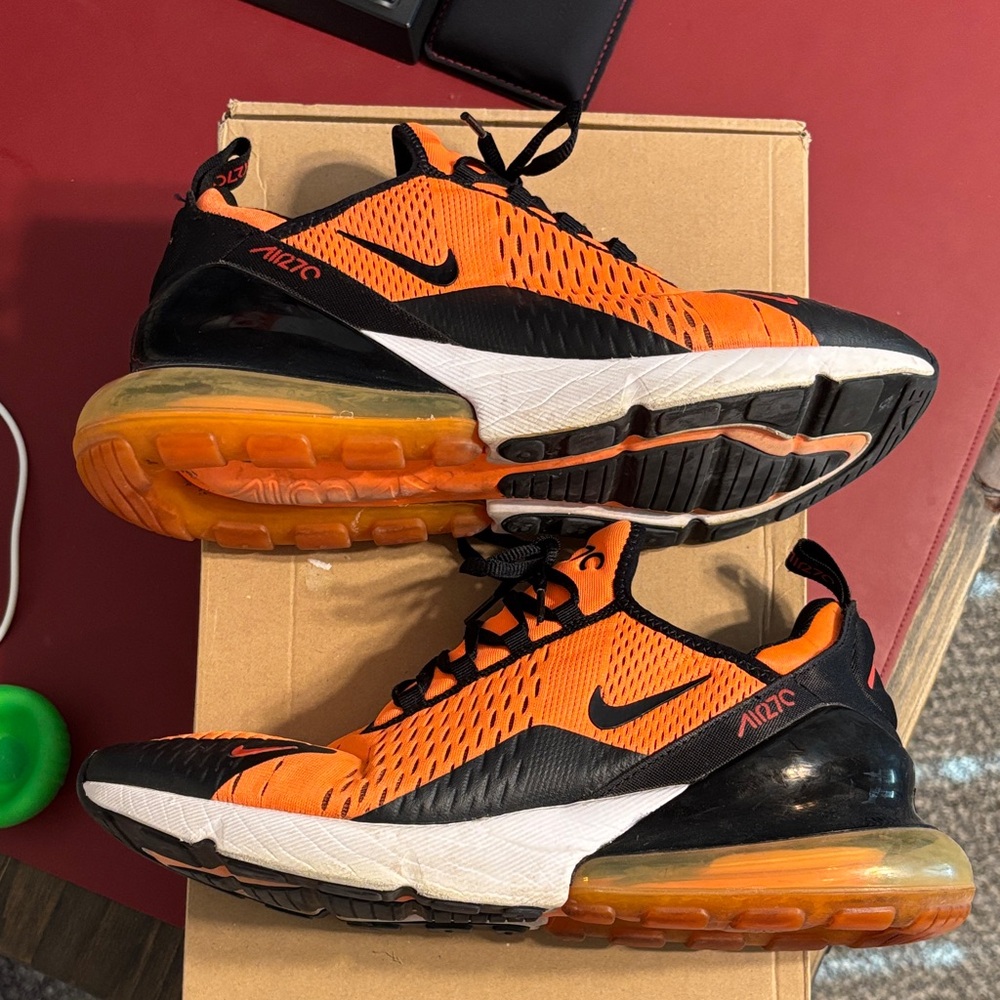 Nike Men's airmax 270 Orange and Black Sneakers - Picture 5 of 5